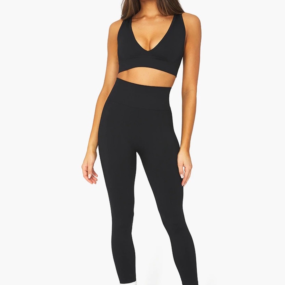 *SOLD* WeWoreWhat NWT Seamless Bra and Leggings size M